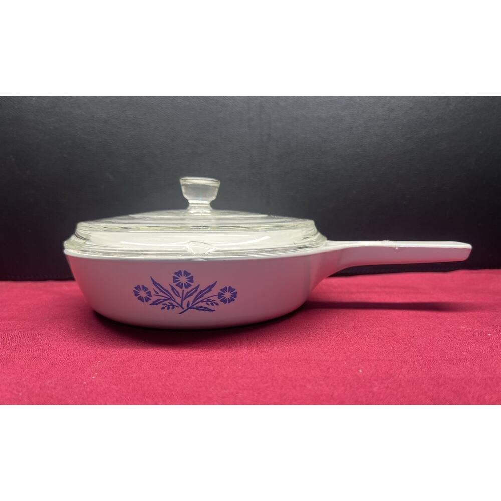 Corning Ware 6.5” Skillet with lid P-83-B Cornflower Lid Has Chip